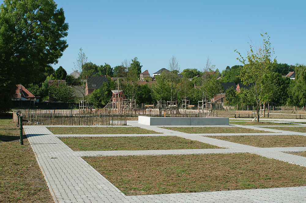 AMENAGEMENT DU PARC URBAIN PLANTIS JACQUETTE A DOUR par arpayge paysagiste en wallonie
