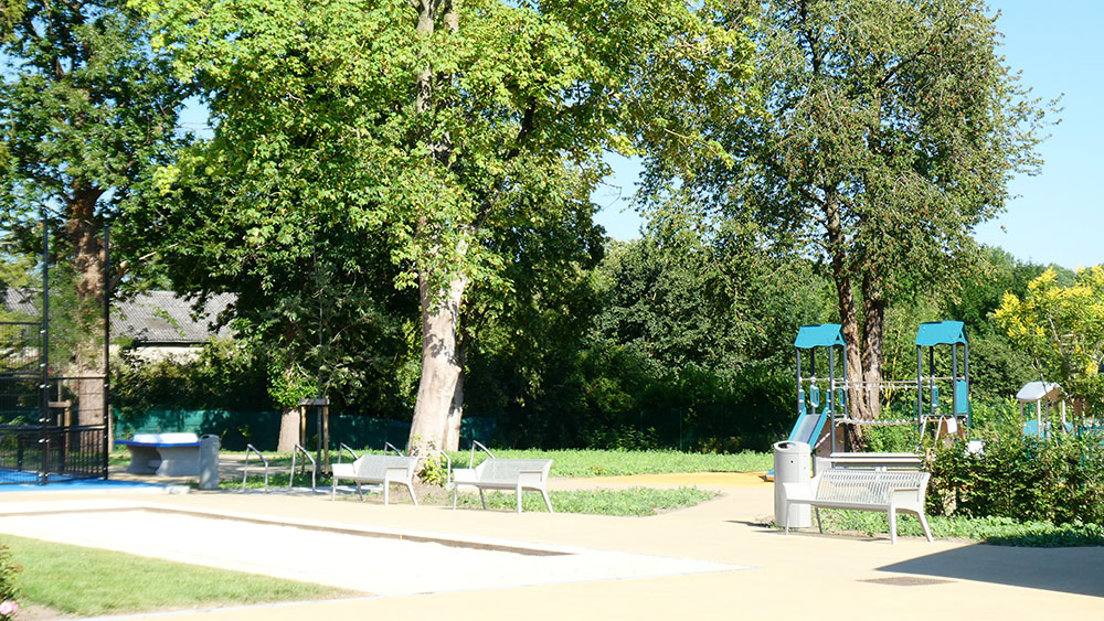 P1000893